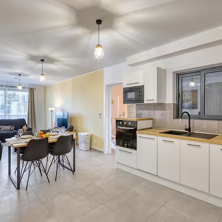 Anita's Modern Near Sliema, Valletta, St Julians *