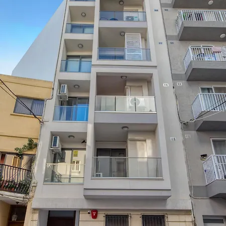 Anita's Modern Apartment *