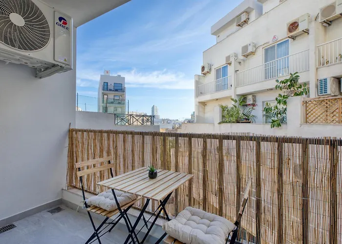 Anita's Modern Near Sliema, Valletta, St Julians Apartamento Msida