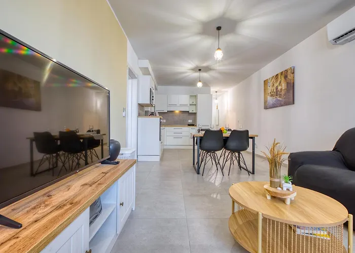 Anita's Modern Near Sliema, Valletta, St Julians Apartamento Msida