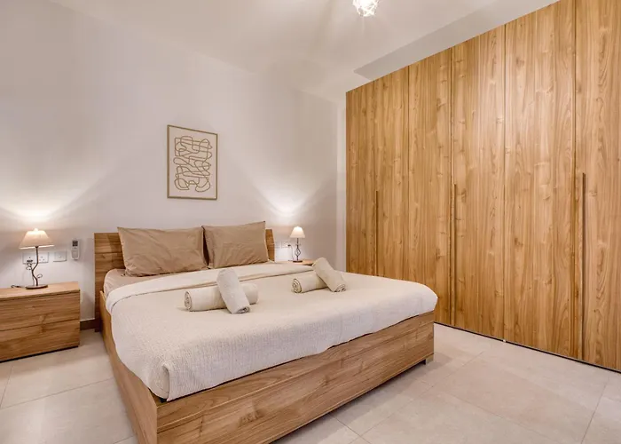 Anita's Modern Near Sliema, Valletta, St Julians Apartamento